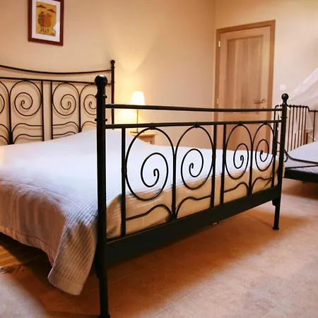 4 Bedrooms House With Wifi At Bertrix
